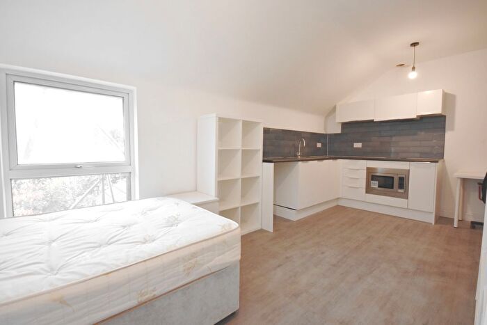 Studio To Rent In Holyhead Road, Coventry, CV1