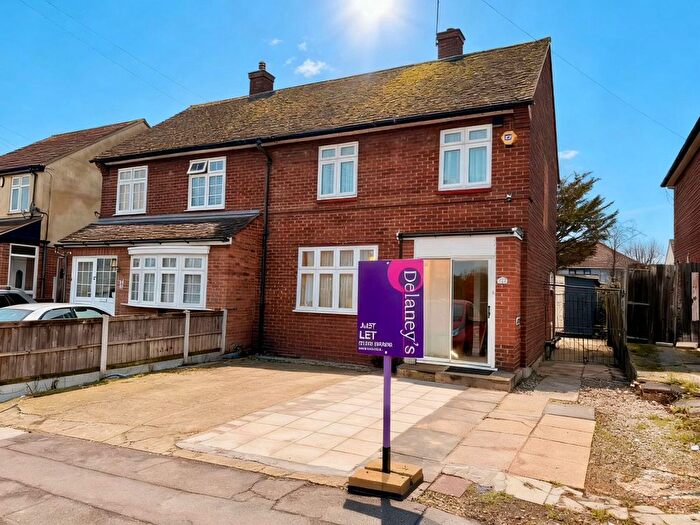 3 Bedroom End Terrace House To Rent In Leyburn Road, Romford, RM3