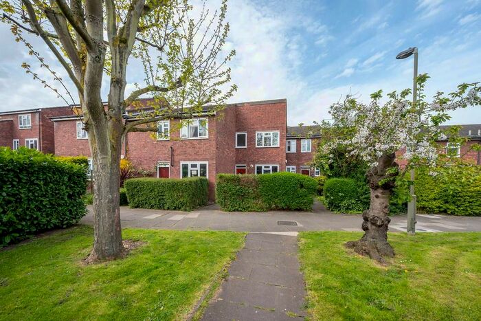 3 Bedroom Property To Rent In Newnes Path, Putney, London, SW15