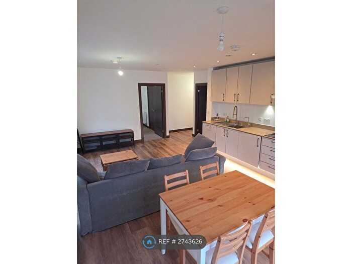 2 Bedroom Flat To Rent In Powerhouse Lane, Hayes, UB3