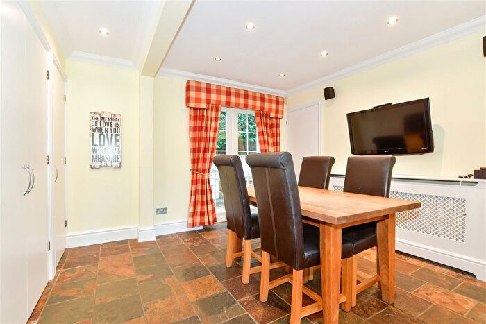 4 Bedroom Detached House For Sale In Ware Street, Bearsted, Maidstone, Kent, ME14