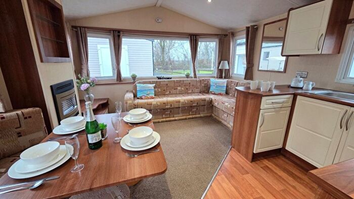 2 Bedroom Mobile/park Home For Sale In Dymchurch Road, New Romney, TN28