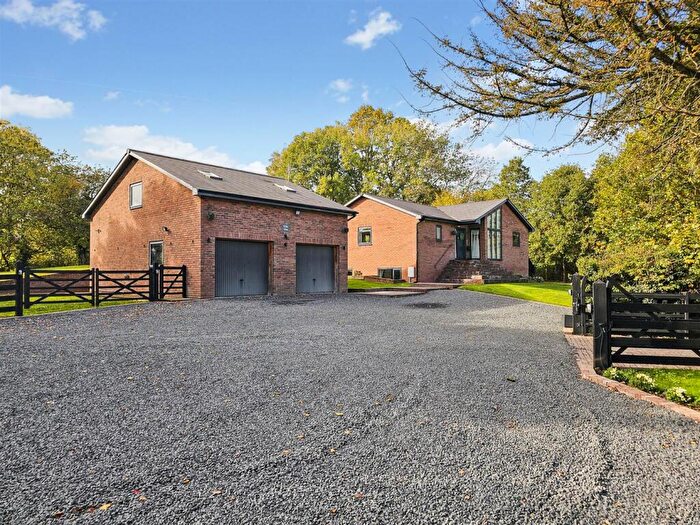 4 Bedroom Detached House For Sale In Gorst Hill, Rock, DY14