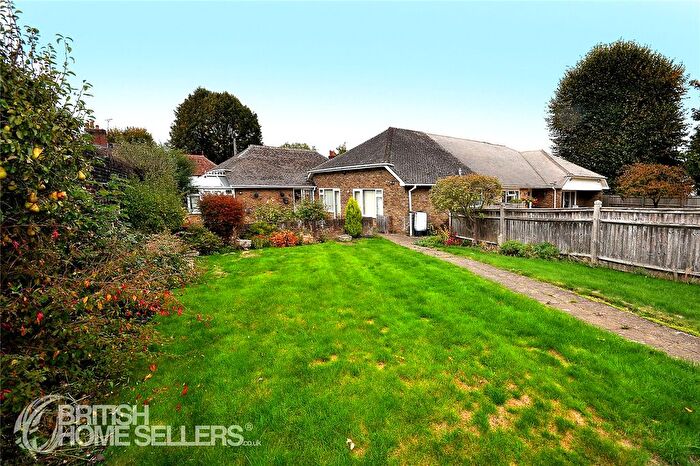 2 Bedroom Bungalow For Sale In Chart Lane, Brasted, Westerham, Kent, TN16