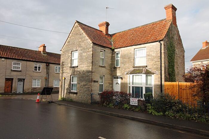 3 Bedroom Property To Rent In The Triangle, Somerton, TA11