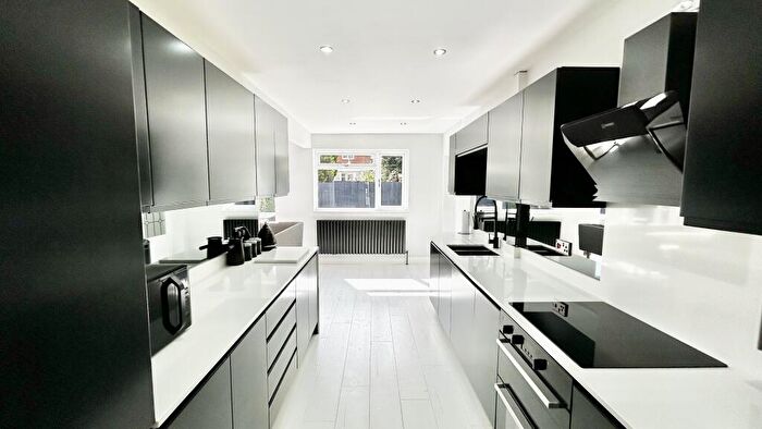 4 Bedroom Detached House For Sale In Newhouse Road, Hopwood, Heywood, OL10