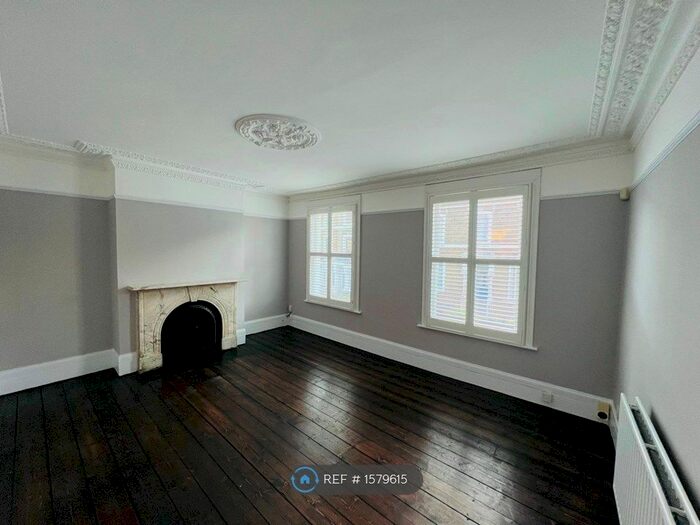 3 Bedroom Maisonette To Rent In Reighton Road, London, E5