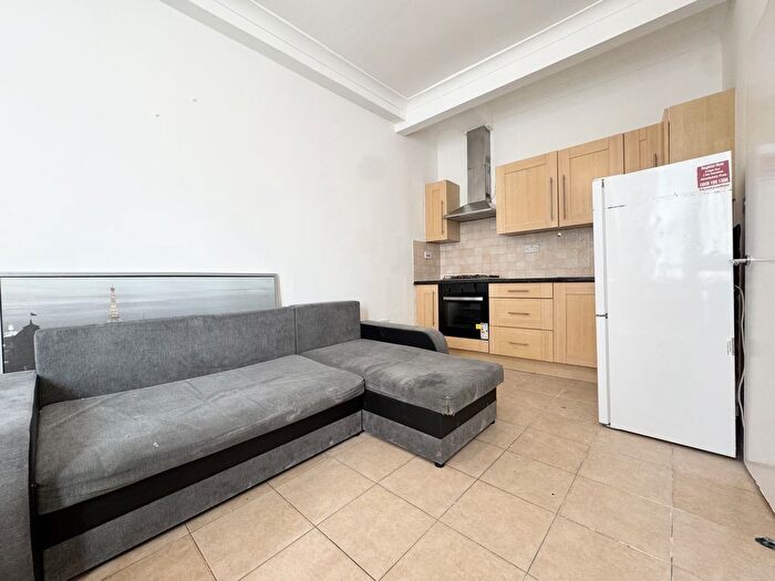 2 Bedroom Flat To Rent In Jackson Road, Holloway, N7