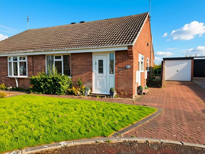 2 Bedroom Semi-Detached Bungalow For Sale In Hillview, Retford, DN22