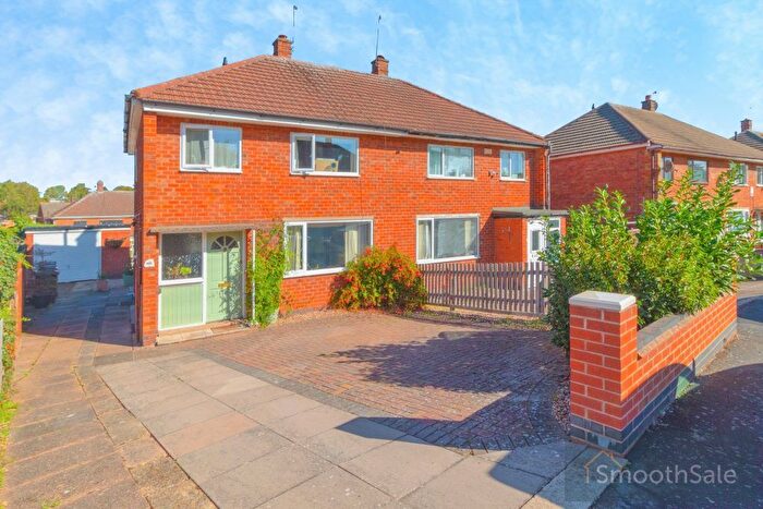3 Bedroom Semi Detached House For Sale In Lonsdale Road, Leicester, LE4