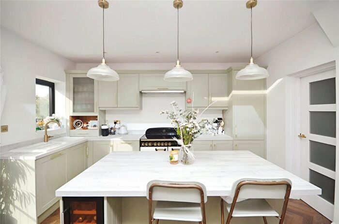 3 Bedroom Semi-Detached House To Rent In Glebe Way, Hornchurch, Essex, RM11