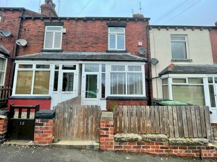 2 Bedroom Terraced House To Rent In Springfield Mount, Horsforth, Leeds, LS18
