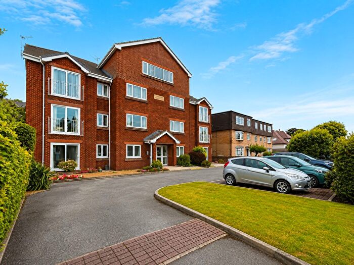 2 Bedroom Flat For Sale In Victoria Court, Roe Lane, Southport, Merseyside, PR9