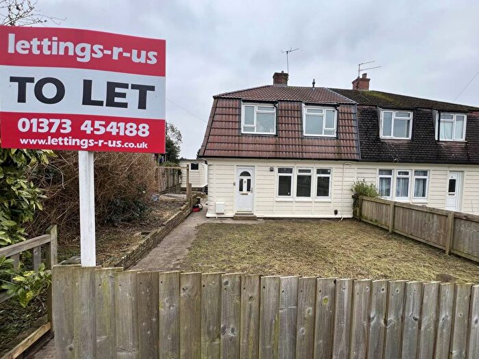 3 Bedroom Semi-Detached House To Rent In Rossiters Hill, Frome, BA11