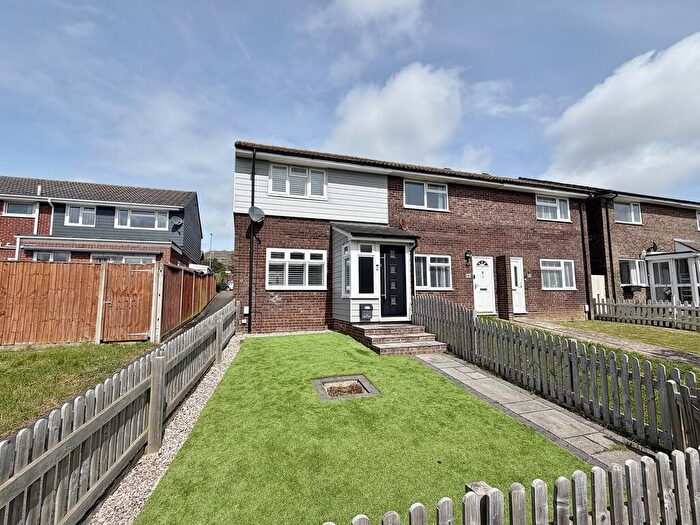2 Bedroom End Of Terrace House For Sale In Solent View, Portchester, Fareham, PO16