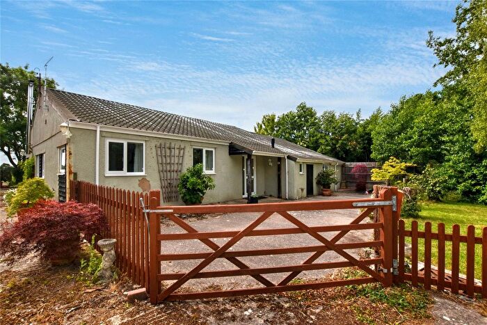 3 Bedroom Bungalow For Sale In Smiths Farm, Fivehead, Taunton, Somerset, TA3