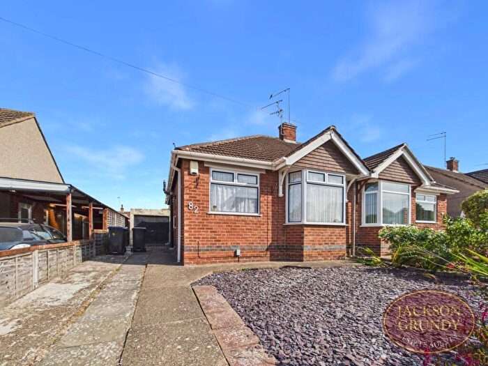 2 Bedroom Semi-Detached Bungalow For Sale In Rawley Crescent, Northampton, Northamptonshire, NN5