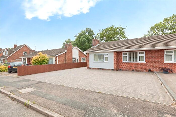 2 Bedroom Bungalow For Sale In Kent Crescent, Wigston, Leicestershire, LE18