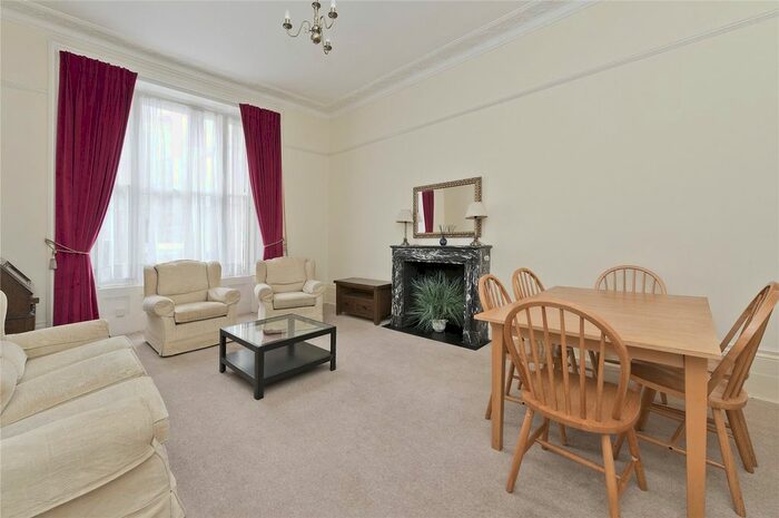 2 Bedroom Flat To Rent In Collingham Place, London, SW5