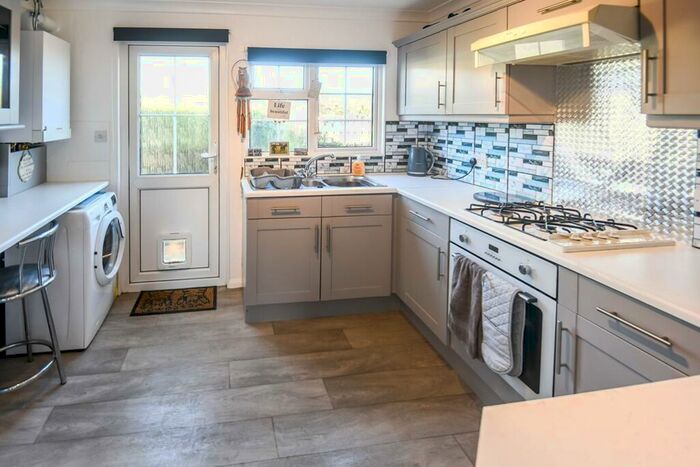 2 Bedroom Park Home For Sale In Osborne Road, Wisbech, Cambs, PE13