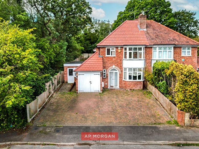 3 Bedroom End Of Terrace House For Sale In Dale Road, Abbeydale, Redditch, Worcestershire, B98