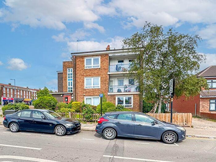 Studio To Rent In Mollison Way, Edgware, HA8