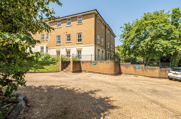 1 Bedroom Flat For Sale In Florence Court, North Road, Hertford, SG14