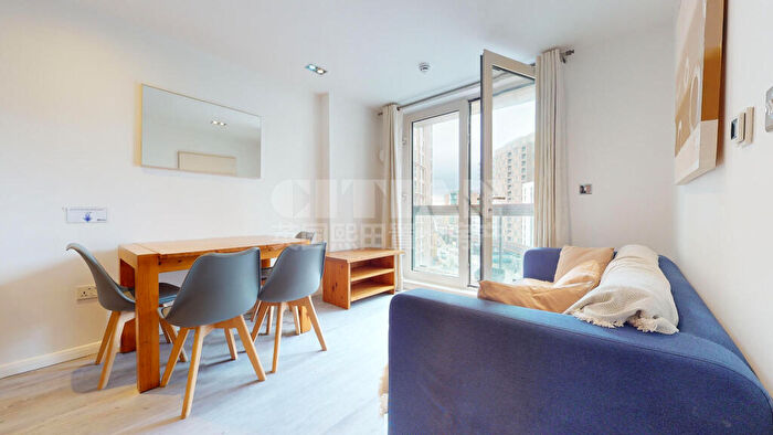 2 Bedroom Apartment To Rent In City Tower, Limeharbour, E14