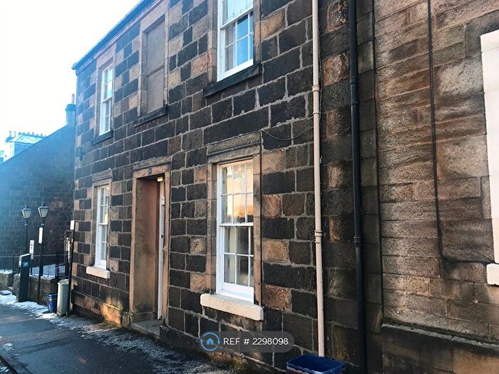 6 Bedroom End Of Terrace House To Rent In Queen Street, Stirling, FK8