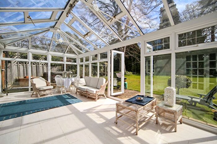 5 Bedroom Detached House To Rent In Southfield Place, Weybridge, KT13