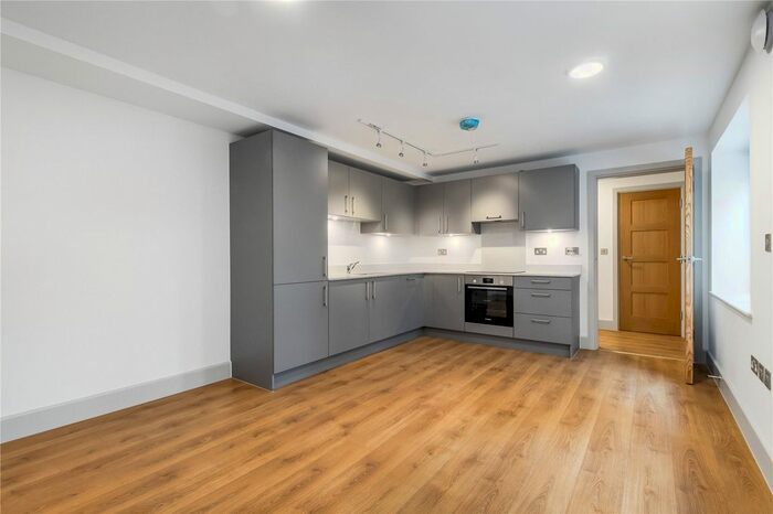 1 Bedroom Flat To Rent In Milsom Street, Cheltenham, Gloucestershire, GL50