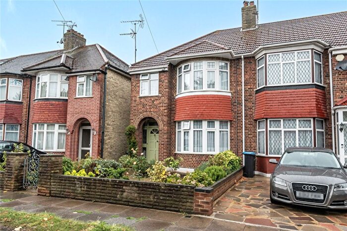 3 Bedroom End Of Terrace House To Rent In The Larches, Palmers Green, London, N13