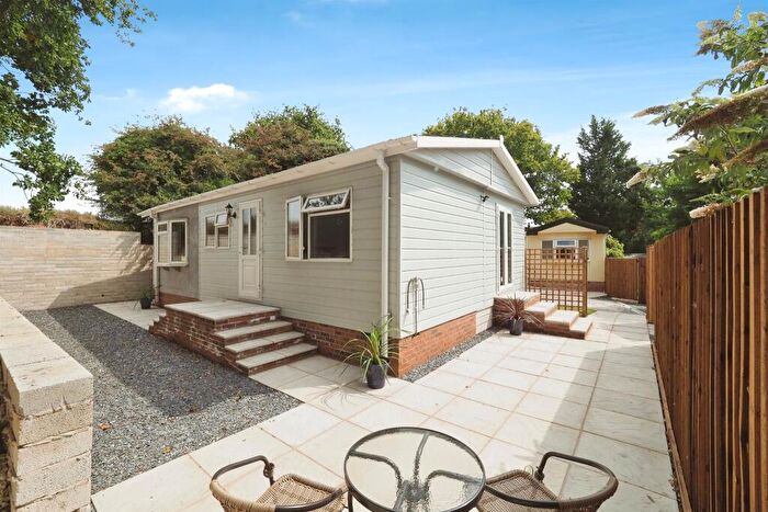 2 Bedroom Park Home For Sale In Bridge Lane, Weston-On-Trent, Derby, DE72