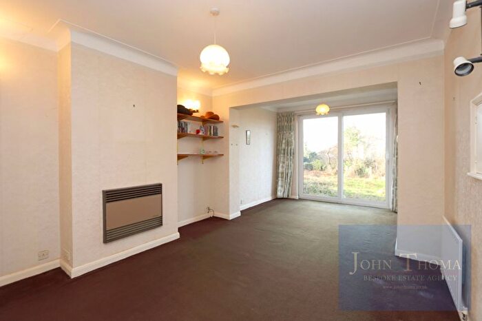 3 Bedroom Semi-Detached House For Sale In Whitehall Close, Chigwell, IG7
