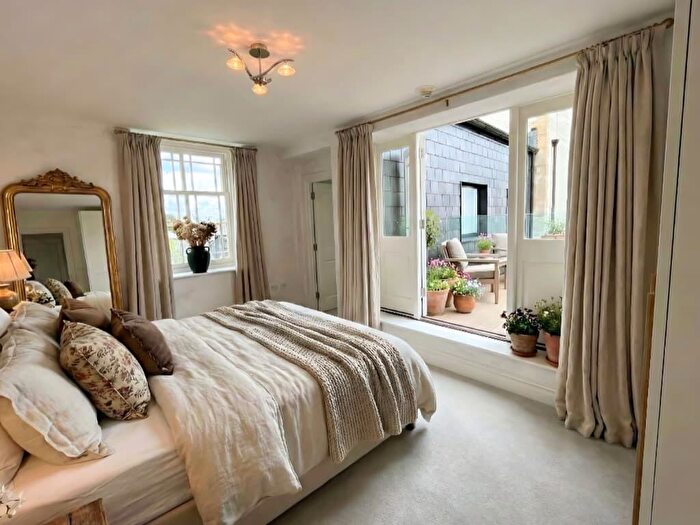 1 Bedroom Apartment For Sale In Off Fountain Way, Wilton Road, Salisbury, SP2