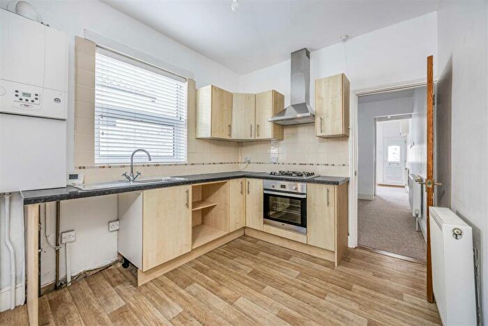 2 Bedroom Terraced House For Sale In Byron Road, Portsmouth, PO2