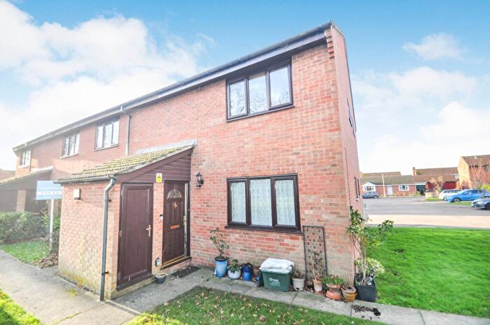 1 Bedroom Maisonette To Rent In Henniker Gate, Chelmsford, CM2