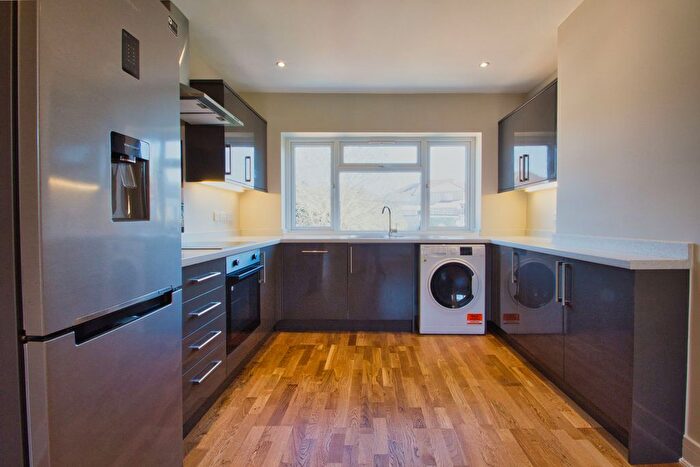 3 Bedroom Maisonette To Rent In Fernwood Avenue, Wembley, HA0