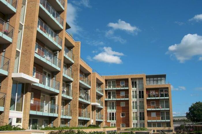 1 Bedroom Flat To Rent In Battersea Park Road, London, SW8