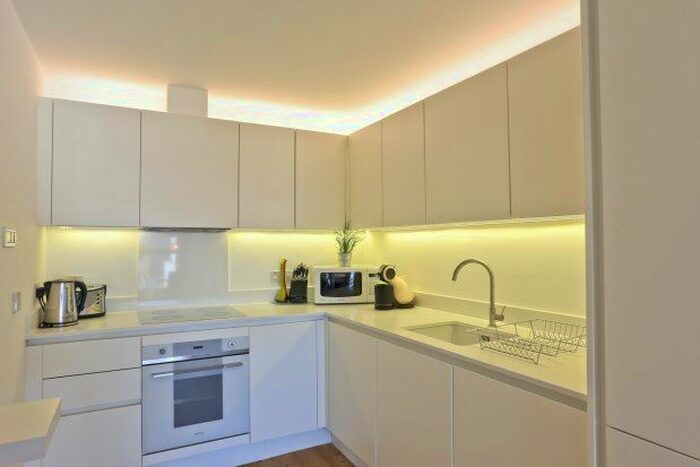 2 Bedroom Flat To Rent In - Topham Street, London, EC1R