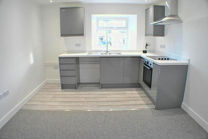 1 Bedroom Flat To Rent In High Street, Keynsham, Bristol, BS31