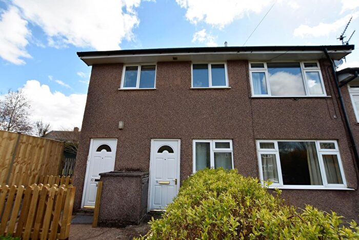 2 Bedroom Flat To Rent In Rhuddlan Place, Chinley, High Peak, SK23