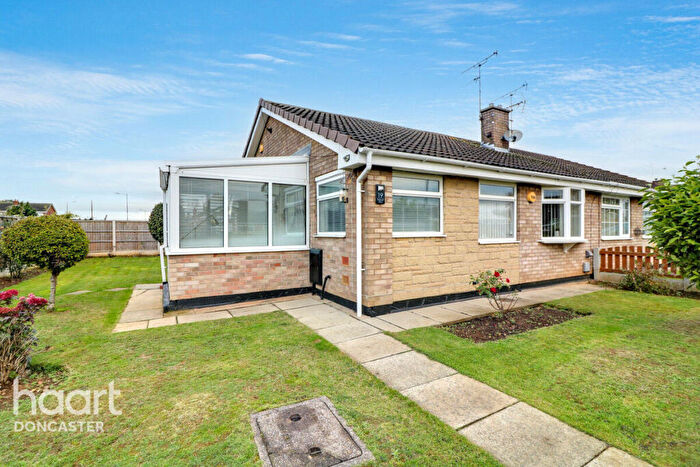 2 Bedroom Semi-Detached Bungalow For Sale In Hallcroft Drive, Armthorpe, Doncaster, DN3