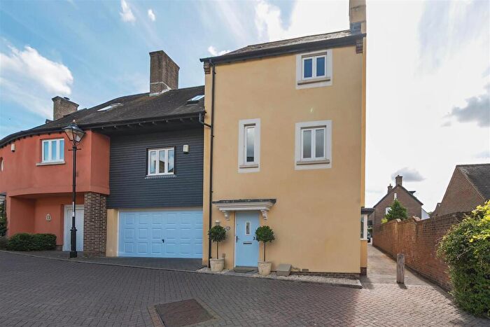 4 Bedroom House For Sale In Turnpike Lane, Blandford St. Mary, Blandford Forum, DT11