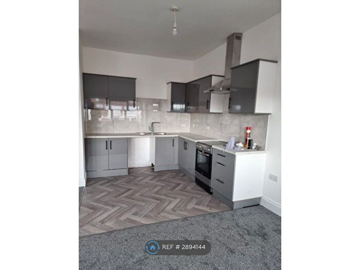 3 Bedroom Flat To Rent In Abbey St, Nuneaton, CV11