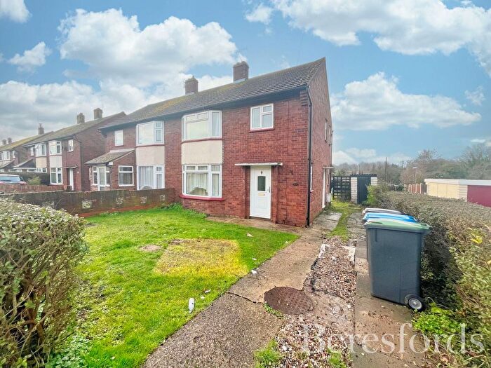 3 Bedroom Semi-Detached House For Sale In Cripsey Avenue, Ongar, CM5