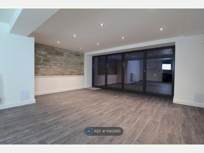 3 Bedroom Detached House To Rent In Varley Road, Slaithwaite, Huddersfield, HD7