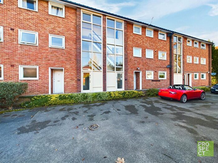 2 Bedroom Apartment To Rent In Ray Park Avenue, Maidenhead, Berkshire, SL6
