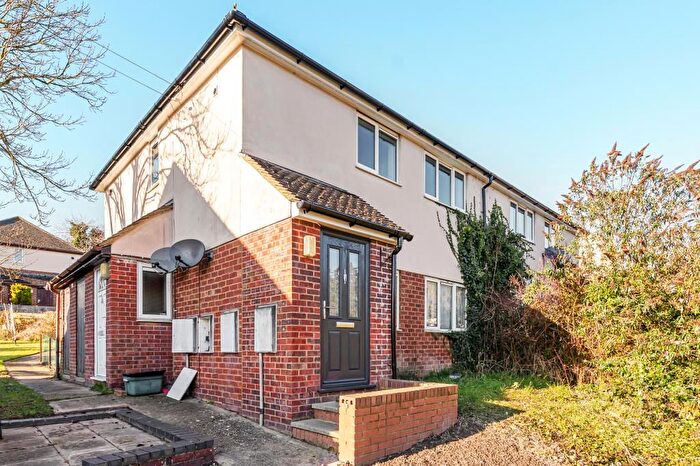 2 Bedroom Maisonette To Rent In High Wycombe, Buckinghamshire, HP13