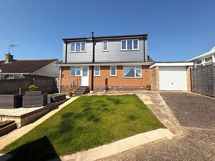 3 Bedroom Detached Bungalow For Sale In Venborough Close, Seaton, Devon, EX12